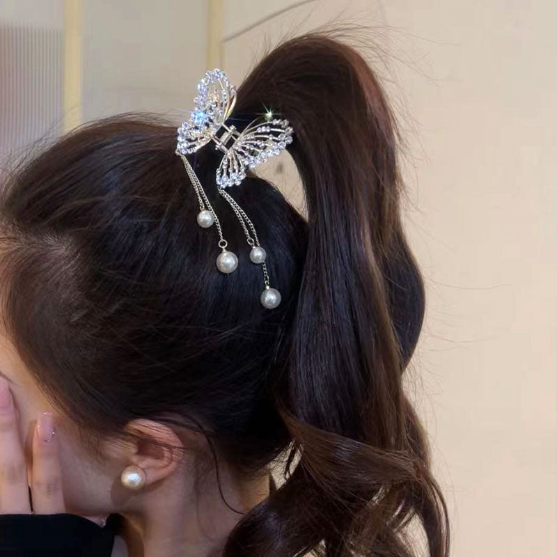 🦋✨ Glitterende Vlinder Haarclip met Kwastjes & Kralen