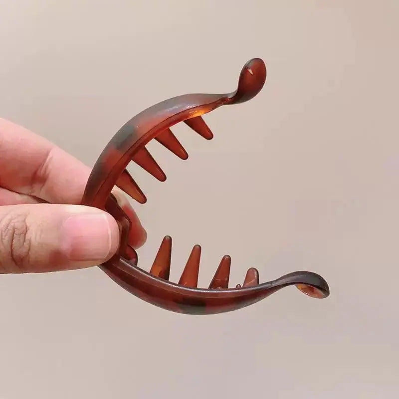 Mini-hårklemmer med sklisikker overflate i bananform (4 stk.) – Lette hårklemmer for hestehaler og knuter i tynt/fint hår
