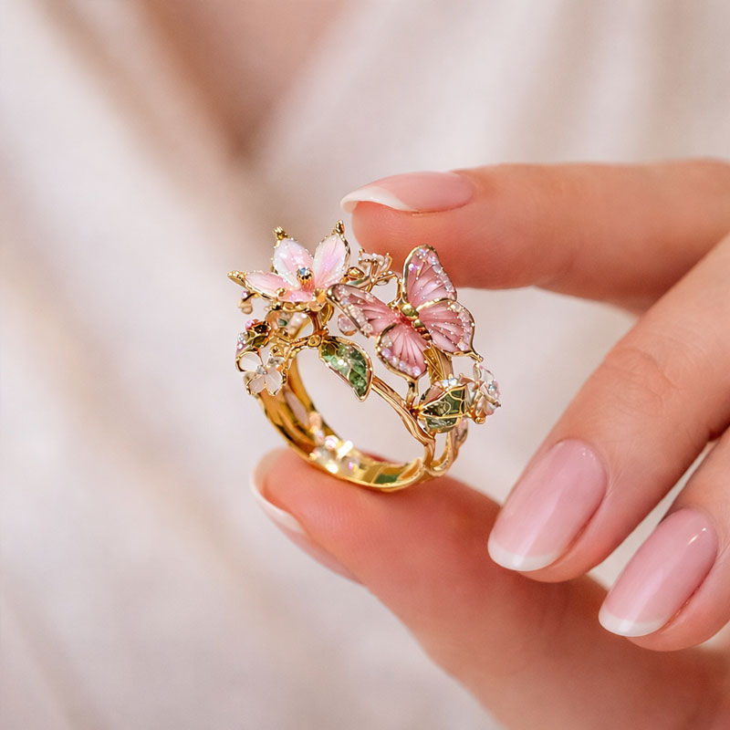 🌹🦋Åpen ring med sommerfugl og blomster – En nydelig og glitrende emaljering