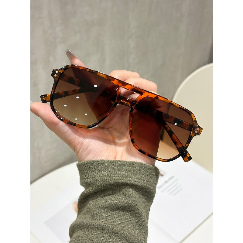 ✨🎁 Kjøp 1, få 1 gratis 🔥 Mest solgte produkt i 2026 🕶️ Retrobriller med flat topp