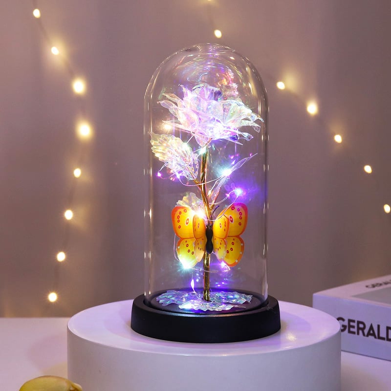 🔥Siste dag 49 % rabatt – 🌹Evig sommerfuglrose i glasskuppel med LED-belysning✨