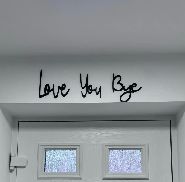 "Love you Bye" ✨Veggdekorasjon i tre - Ingen veggskader