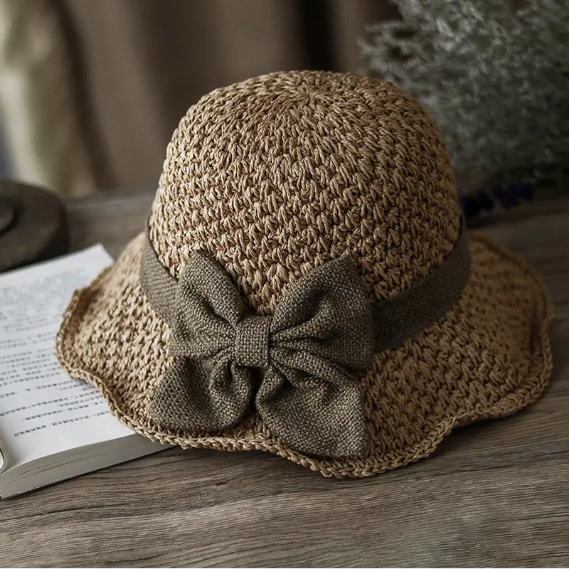 👒Stråhatt med retro sløyfe – sammenleggbar og luftig for sommere
