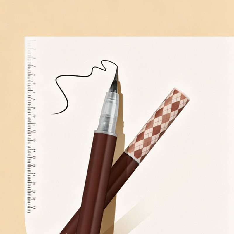 ✨ Kjøp 1 få 1 gratis💖 Vannfast flytende eyeliner, presis tupp – flekkfri, fin tupp, langvarig farge, skaper et perfekt sminkeutseende👁️